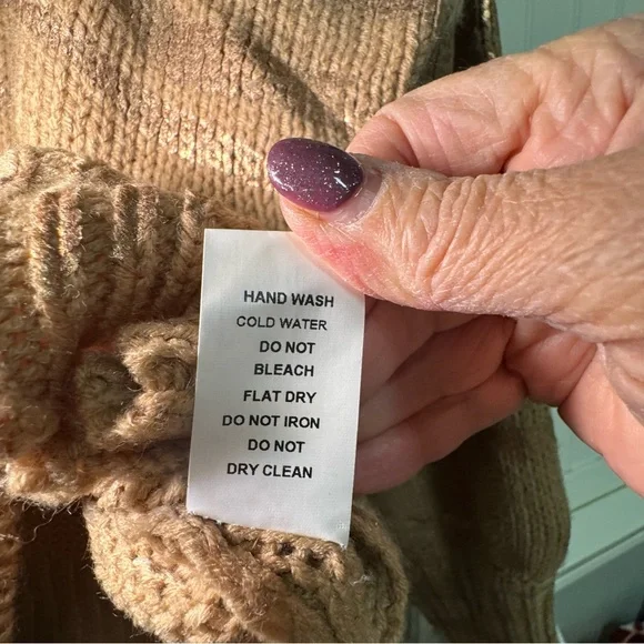 And The Why Zebra Pattern Gold Sweater - Size S/M NWOT - Picture 9 of 10